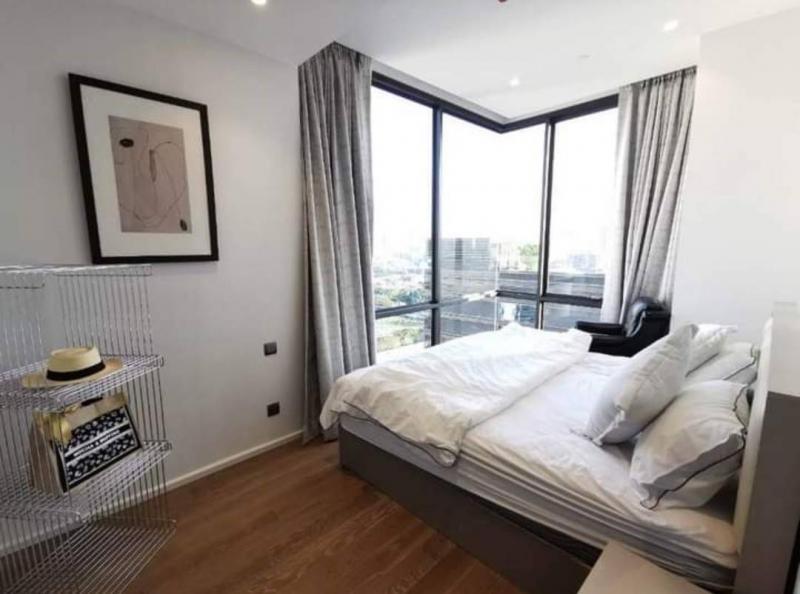 ให้เช่าคอนโดหรู Muniq Langsuan ใกล้รถไฟฟ้า BTS เดินทางสะดวก