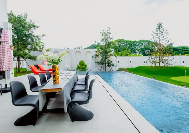 ให้เช่าพูลวิลล่าหรู สไตล์โมเดิร์น สันนาเม็ง สันทราย