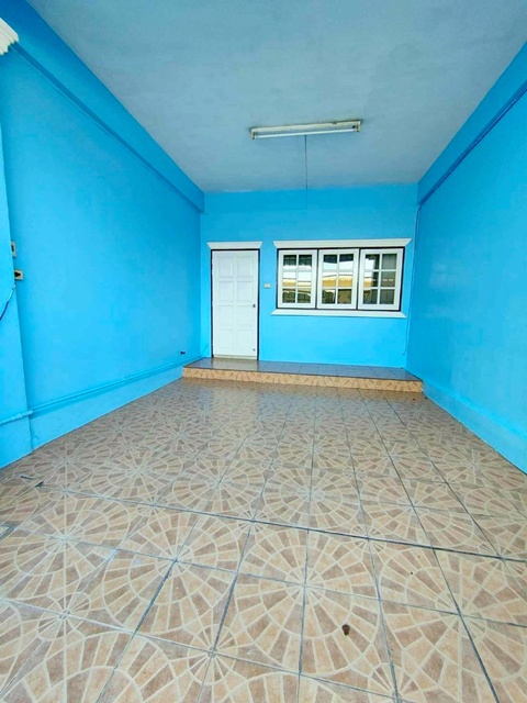 ศาลาธรรมสพน์ ทวีวัฒนา รร.วัดใหม่ผดุงเขต 1.7 กม.ให้เช่าทาวน์เฮ้าส์ 3.5 ชั้น ใหม่ 20 ตร.วา. 256 ตร.ม.  3 นอน 