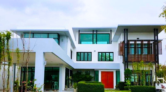 สมาคมชาวปักษ์ใต้ 1กม.ถ.ให้เช่าคฤหาสน์ 3 ชั้น 102ตร.วา.308 ตร.ม.MRT หลักสอง 4.5 กม ติดถนนใหญ่ 3นอน 4น้ำ 