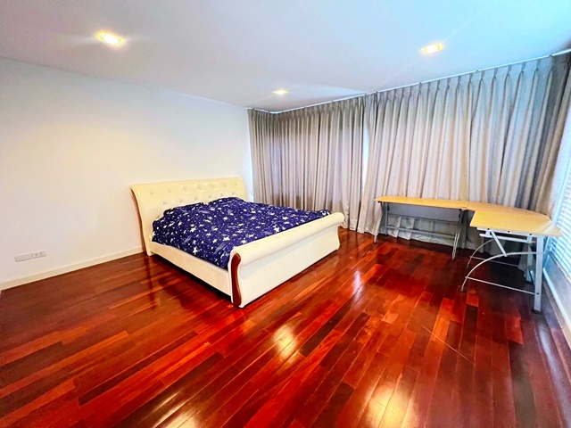 สมาคมชาวปักษ์ใต้ 1กม.ถ.ให้เช่าคฤหาสน์ 3 ชั้น 102ตร.วา.308 ตร.ม.ตลาดน้ำคลองลัดมะยม 534 ม. MRT หลักสอง 4.5 กม ติดถนนใหญ่ 3นอน 4น้ำ