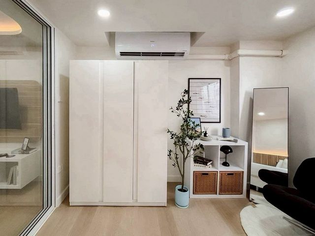 ขาย 1.29 ล.เท่านั้น 32 ตรม. #ลานนา คอนโด – ทำเลดี เดินทางสะดวก #เฟอร์นิเจอร์ครบ ตกแต่งสวย #พร้อมเข้าอยู่ได้เลย! #ซื้ออยู่เองหรือปล่อยเช่าได้