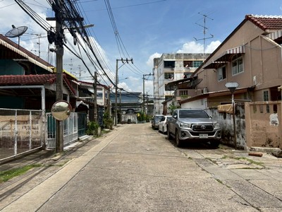 ขายทาวน์เฮ้าส์ 2 ชั้น ชินเขต – งามวงศ์วาน 47 นานๆ หลุดมาที ไม่ควรพลาด! — บ้านทำเลศักยภาพ ราคาจับต้องได้ พร้อมผู้เช่า รับรายได้ทันที