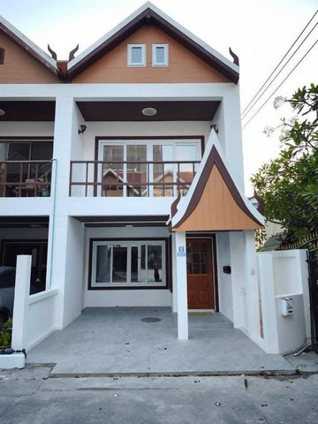 ปล่อยเช่าทาวน์เฮ้าส์ พัทยา ทำเลดี พร้อมเข้าอยู่ บนเขาพระตำหนักซอย 5 FP-H01248 