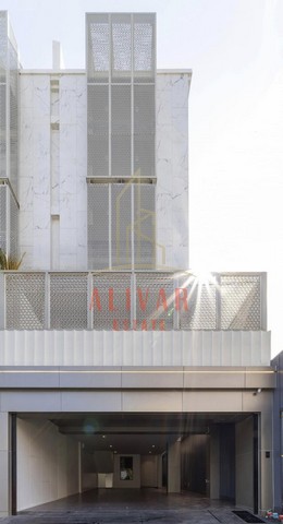 RH091025 ให้เช่า/ขาย ทาวน์โฮม 5ชั้น 3ห้องนอน พร้อมลิฟท์ ใจกลางเอกมัย