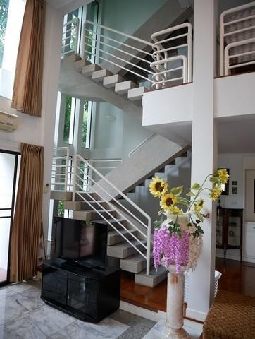 ให้เช่าบ้านเดี่ยว 3 ชั้นหลังใหญ่ 200 ตรว. หมู่บ้านนวธานี ซอยเสรีไทย 59 เกษตร-นวมินทร์ ใกล้มอเตอร์เวย์ ใกล้ทางด่วน