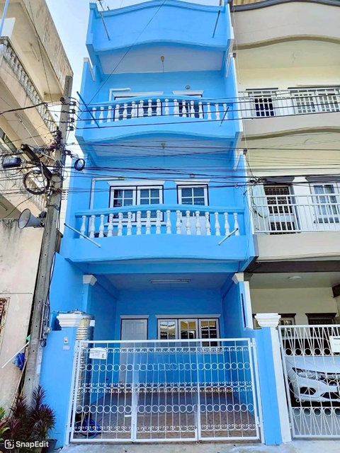 แยกอุทยาน ให้เช่าทาวน์เฮ้าส์ 3.5 ชั้น ใหม่ 22ตร.วา. 252 ตร.ม.ถ.บรมราชชนนี-พุทธมณฑลสาย 3   3 นอน ศาลาธรรมสพน์ ทวีวัฒนา