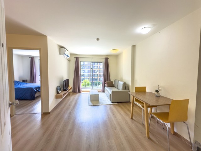  ให้เช่า คอนโด ยู แคมปัส รังสิต–เมืองเอก วิวสระ  1 นอน 36.7 ตร.ม. เฟอร์ครบ + เครื่องใช้ไฟฟ้า พร้อมอยู่ ชั้น 5 ตึก B วิวสวย เงียบสงบ บรรยากาศดี  ชั้น 5 วิวโล่ง รับลมธรรมชาติ เงียบเป็นส่วนตัว     ห้องขนาดกำลังดี 36.71 ตร.ม. กว้างขวาง อยู่สบาย     1 ห้องนอน + ครัวแยกเป็นสัดส่วน ทำอาหารได้จริง     เฟอร์นิเจอร์ครบ + เครื่องใช้ไฟฟ้าพร้อม (แอร์ 2 / ตู้เย็น / ไมโครเวฟ)     คอนโดบรรยากาศสงบ เหมาะทั้ง