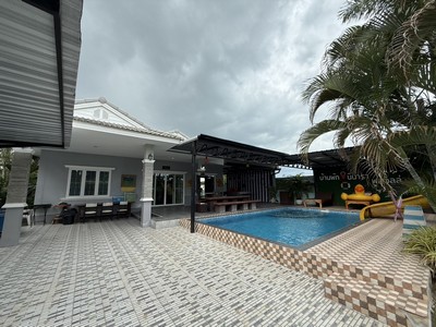 ขายบ้าน พร้อมสระส่วนตัว เหมาะลงทุนปล่อยเช่า รายได้ดีตลอดปี