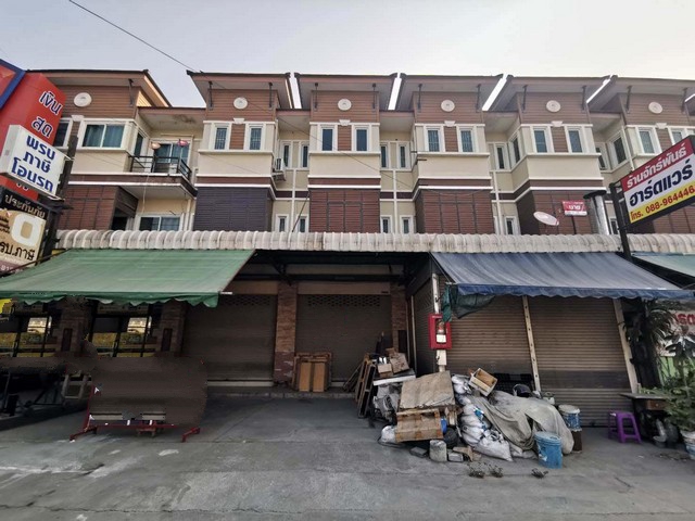 ขาย อาคารพาณิชย์ อีสแลนด์ แอนด์เฮ้าส์ เมืองชลบุรี PTT00246