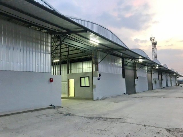 ให้เช่าโกดัง บางน้ำจืด 72 ตร.วา. รร.ทานตะวันไตรภาษา 2.7 กม.ปตท.เอกชัย-โพธิ์แจ้ ตลาดแครายพลาซ่า 1.3 กม.290 ตร.ม. 1 นอน 1 น้ำ  เอกชัย-พระราม2