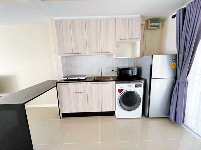 เฟอร์ฯ เครื่องใช้ไฟฟ้าครบ MRT ศรีลาซาล 2.5 กม.ให้เช่า ทาวน์โฮม 2 ชั้น  22 ตร.วา. 172 ตร.ม. เมกะบางนา 1.9 กม. 27,998 B-M. วิวหน้าสวน  บรรยากาศเหมือนอยู่ยุโรป รร.นานาชาติคอนคอร์เดียน 1.4 กม. 2 นอน 3 น้ำ  เดินทางสะดวก เข้าออกได้หลายทาง MRT Sri Lasalle 2.5 km. 2-story townhouse for rent 22 sq.wa. 172 sq.m. Mega Bangna 1.9 km. 27,998 B-M. Garden view European-like atmosphere Fully furnished and equipped Concordian International School 1.4 km. 2 bed 3 bath convenient access via multiple routes แยกศรีนครินทร์-ลาซาล 2.6 กม.ทางด่วนบางนา-ตราด ถ.วงแหวนอุตสาหกรรม-กา�