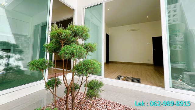 ขาย ทาวน์โฮมสไตล์โมเดริน  เนื้อที่ 31.5 ตรว.  รีโนเวทใหม่ ตกแต่งสวย งานระบบใต้ดินปรับปรุงใหม่ทั้งหมด ม.เสนาวิลล่า84 บางกะปิ แฮปปี้แลนด์