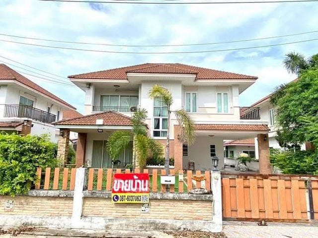 ขายและเปิดให้เช่าบ้านเดี่ยว 2 ชั้น หลังใหญ่  ใน โครงการบ้านเดอะแกรน ทรัพย์มงคล วิลเลท เขต ห้วยกะปิ ต. เสม็ด อ.เมือง จ.ชลบุรี 