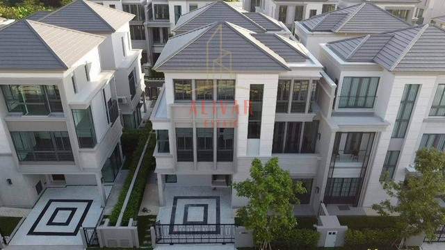 RH091125 ให้เช่า Luxury Duplex Home 3ชั้น 4ห้องนอน THE SONNE ศรีนครินทร์-บางนา