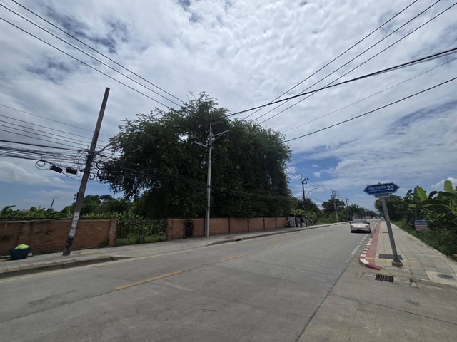 ขายที่ดิน 4-3-72 ไร่ ถนนทวีวัฒนา-กาญจนาภิเษก หน้ากว้าง ติดถนนใหญ่-ติดคลอง ทำเลทอง