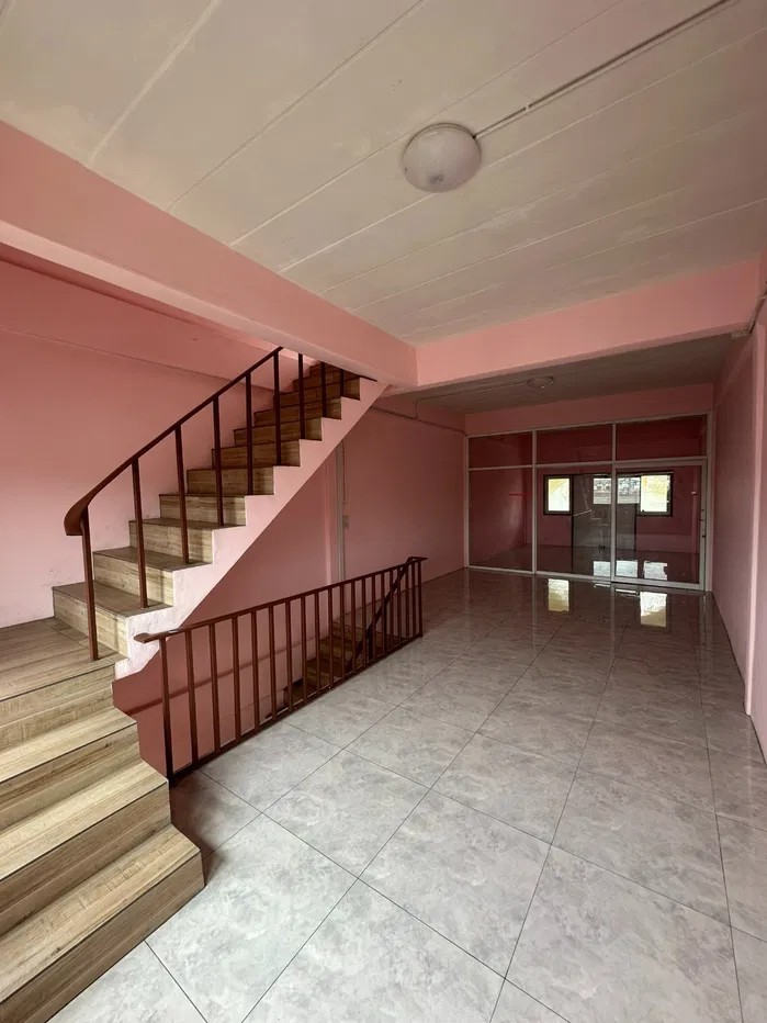 ให้เช่าอาคารพาณิชย์ 3 ชั้น ลาดปลาเค้า – รามอินทรา  Tel. 0936785948 id  : jeab_chick