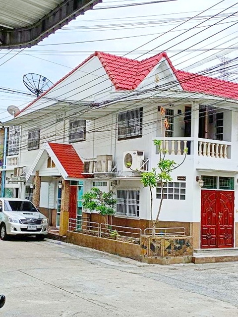 MRT หลักสอง 1.6 กม. 42ตร.ว เพชรเกษม53-61 ให้เช่าคฤหาสน์ 2 ชั้น  6นอน.ตรงข้าม รพ.เกษมราษฎร์ บางแค 400ม. 5น้ำ  เดอะมอลล์บางแค 