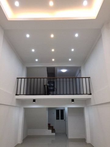 รหัสC6897 ให้เช่าอาคารพาณิชย์ 1คูหา ติดถนนอ่อนนุช ใกล้แยกศรีนุช ถนนศรีนครินทร์