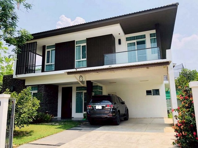 บ้านเดี่ยว 2 ชั้น แปลงมุม ทำเลดี โครงการ สีวลี เลควิว โซนสุเทพ 