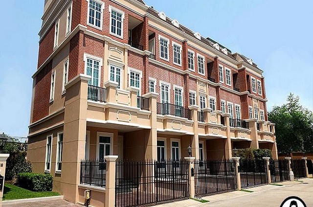 HR2871ขายทาวน์โฮม 4 ชั้น โครงการการ์เด้นสแควร์ สุขุมวิท 77 ใกล้บิกซีอ่อนนุช ทำเลเดินทางสะดวก