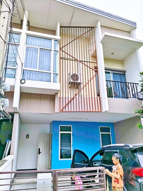 เซ็นทรัล แจ้งวัฒนะ 3.8 กม. ติวานนท์-แจ้งวัฒนะ หัวมุม ให้เช่า ทาวน์โฮม 2 ชั้น โครงการแสนสิริ 3นอน 2น้ำ 2แอร์   โรบินสัน ศรีสมาน 4.5กม.