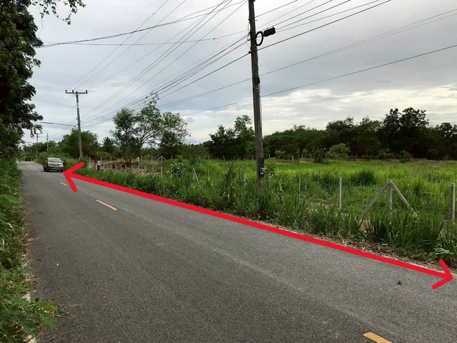 ขายที่ดิน 5ไร่45ตรว. 2.5ลบ. ติดถนน2เลน น้ำประปา ไฟฟ้า บ่อน้ำ บ้านวังธารทอง ต.ดอยหล่อ อ.ดอยหล่อ เชียงใหม่