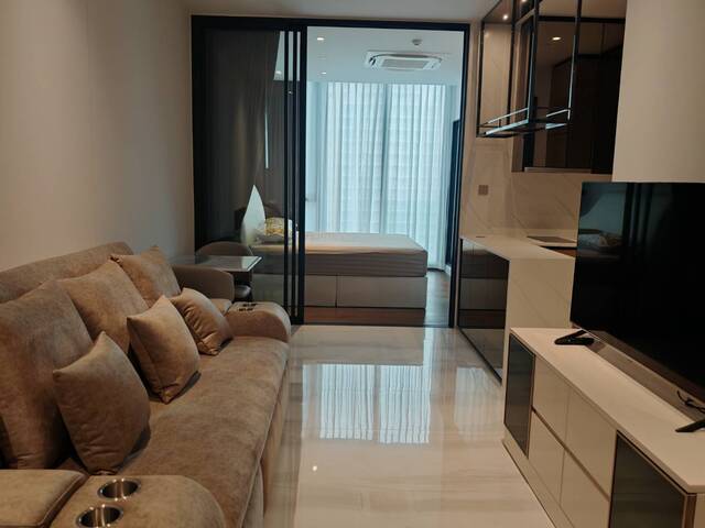 Condo For Rent 1 Bedroom Prime Location In sathorn 