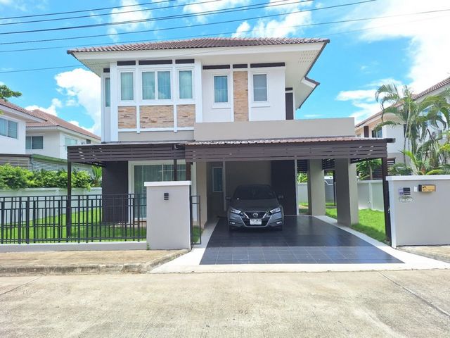 บ้านสวยพร้อมอยู่ ราคาพิเศษเพียง 3.79 ล.เท่านั้น 56 ตรว. อรสิริน 6 ดอยสะเก็ด บ้านเดี่ยวหลังใหญ่ 2 ชั้น รีโนเวทใหม่ พร้อมเข้าอยู่ได้เลยค่ะ