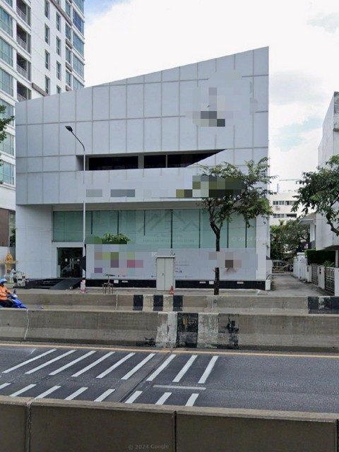 ให้เช่าอาคาร 2 ชั้นครึ่ง 1,050 ตรม. ทำเลทองใจกลางเมือง ติดถนนศรีอยุธยา พร้อมที่จอดรถ 10 คัน ใกล้ BTS พญาไท 300 เมตร 