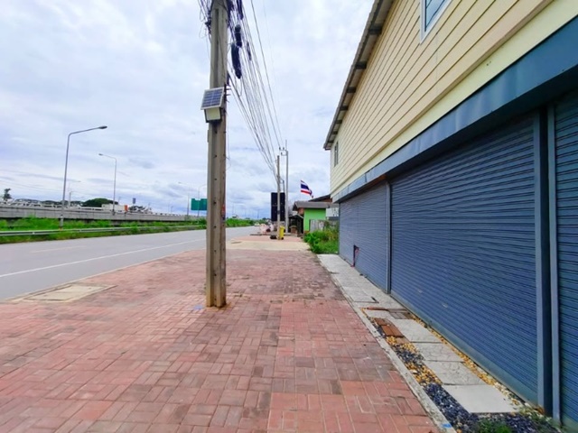  ให้เช่าอาคาร 2 ชั้น บิ๊กซี โฮมโปร Lotusพระราม2 2.13กม.เซ็นทรัล พระราม2 4 กม. ติดถนนใหญ่ เหมาะทำร้านหรือออฟฟิศ  เลียบทางด่วนสะแกงาม 