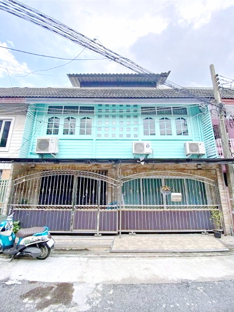 ฟิวส์บ้านหลังใหญ่ ฟอร์จูนทาวน์ ถ.รัชดาฯ1-7  MRTพระราม9 700 ม. 6นอน บ้าน3 ชั้น รร.นานาชาติ โชรส์เบอรี่ 900 ม.ทำเลดี  รีโนเวทใหม่  2 น้ำ  