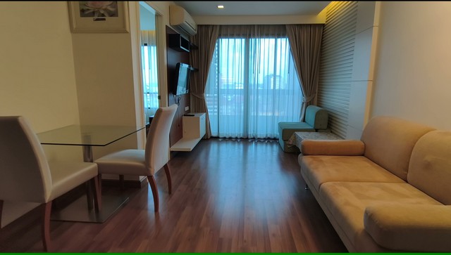 ขายคอนโด เดอะชายน์ คอนโดมิเนียม เชียงใหม่ 49.76 ตร.ม. ห้องสวยทำเลเมือง ราคา 3.3 ล้าน ใกล้ไนท์บาซาร์ ประตูท่าแพ โรงพยาบาลกรุงเทพ