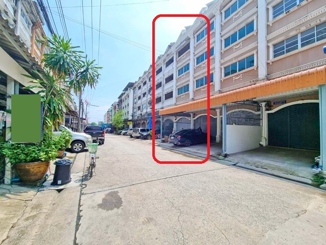 สี่แยกลำผักชี รีโนเวทใหม่ ให้เช่า อาคารพาณิชย์ 4 ชั้น ค่าเช่า 1-2 คูหา  ถนนสุวิทวงศ์ 23-33 19ตรว. 310ตรม. 7-11 หนองจอก  