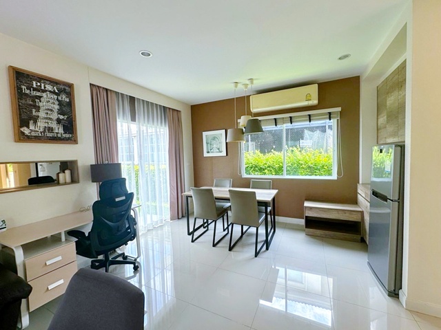 MRTมีนบุรี 2.1 กม. ร่มเกล้า6/1 ให้เช่าบ้านเดี่ยว 2 ชั้น หรูหรา พร้อมเฟอร์ฯ  58ตร.วา. 230 ตร.ม ม.เกษมบัณฑิต ร่มเกล้า 1.2 กม. 3 นอน 3 น้ำ 