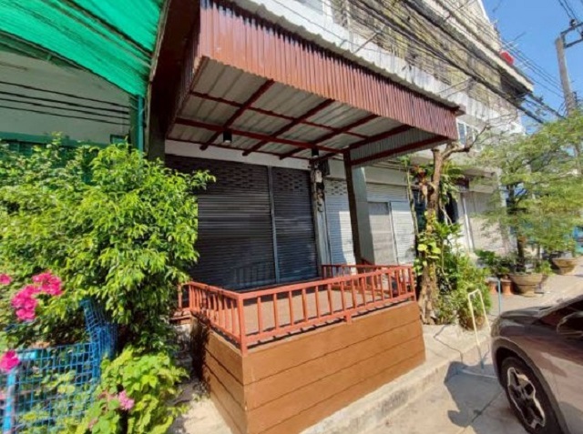 ตลาดน้ำขวัญเรียม 1.3 กม. รามคำแหง 171-182 MRTมีนพัฒนา 1.2กม.ให้เช่าอาคารพาณิชย์ 3ชั้น 20ตร.วา.160 ตร.ม. เทคนิคมีนบุรี 1.5 กม. 3 นอน 3 น้ำ 