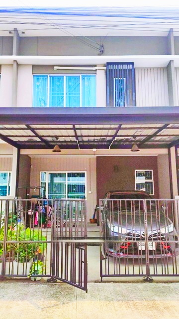  ทาวน์โฮมใหม่ 4นอนกรุงเทพกรีฑา สนามบินสุวรรณภูมิ ให้เช่า  เคหะร่มเกล้า 60-66  7-11 2จุด 2น้ำ รามคำแหง  มิสทีน 24ตร.ว.  124ตร.ม.