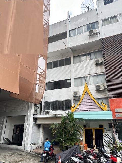 ขายอาคารพาณิชย์ 5 ชั้น พื้นที่ 280 ตร.ม. ถนนเพชรบุรี บางกะปิ ใกล้อิตัลไทย