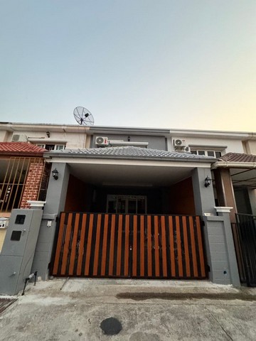 ขายทาวน์โฮม 2 ชั้น หมู่บ้านแอลเควิลล่า พัทยา บางละมุง ชลบุรี  FP-H01296 