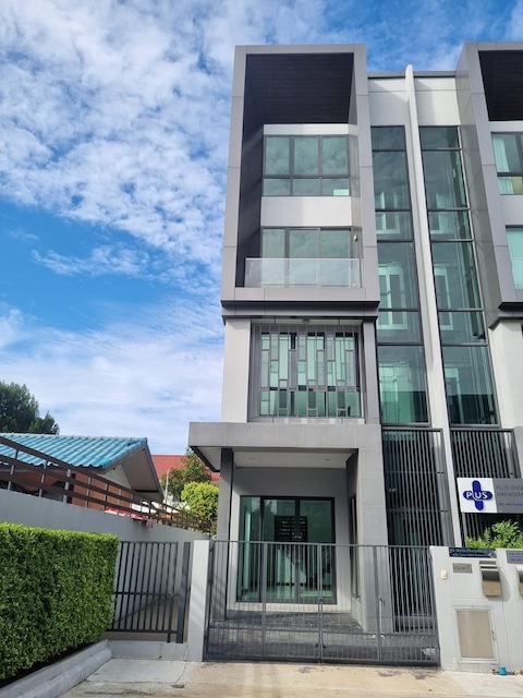 BH3748 ให้เช่าโฮมออฟฟิศ 4 ชั้น JW Urban Home Office สรงประภา–ดอนเมือง โฮมออฟฟิศหลังมุม 4 ชั้น วัสดุพรีเมียม พร้อมลิฟท์แก้วส่วนตัว