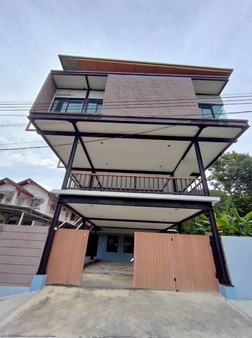 ขาย บ้านหรู 3 ชั้น ใจกลางบางพระ - ศรีราชา ใกล้ทะเล สุขุมวิท TP-H1714