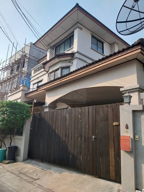 ขายบ้านเดี่ยว 3 ชั้น 465 ตร.ม. 5 ห้องนอน ซอยพหลโยธิน 24 ปากซอยติด BTS สถานี  พหลโยธิน24