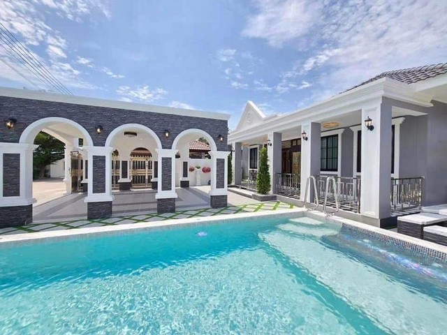 ขายบ้านสวยพัทยาสไตล์ลักชูรี่ ตกแต่งพร้อมอยู่ ใกล้อ่างเก็บน้ำมาบประชัน FP-H01317 