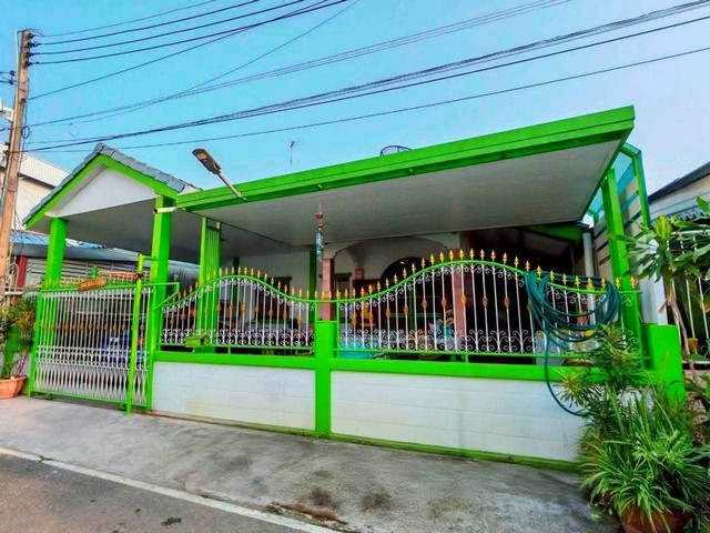 ขายบ้านเดี่ยวชั้นเดียวดอนหัวฬ่อชลบุรี หมู่บ้านสุขใจวิลล่า 1บนเนื้อที่  35  ตรว  2นอน  1  ห้องน้ำ ????สภาพบ้านต่อเติมพร้อมอยู่