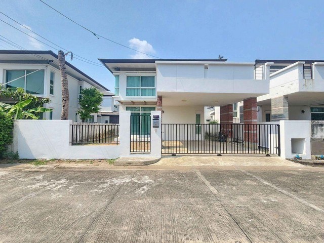 ให้เช่าบ้านเดี่ยว ย่านรามคำแหง มีนบุรี ซอยรามคำแหง162/1 หมู่บ้านสัมมากร รามคำแหง พร้อมเฟอร์นิเจอร์ มี 4 ห้องนอน มีห้องนอนชั้น 1 ด้วย 