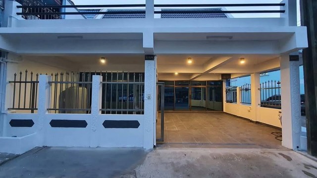 HR2892ให้เช่าทาวน์โฮม 2 ชั้น เนื้อที่ 45 ตรว.ซอยบางนา-ตราด 27 เหมาะทำออฟฟิศหรืออยู่อาศัย