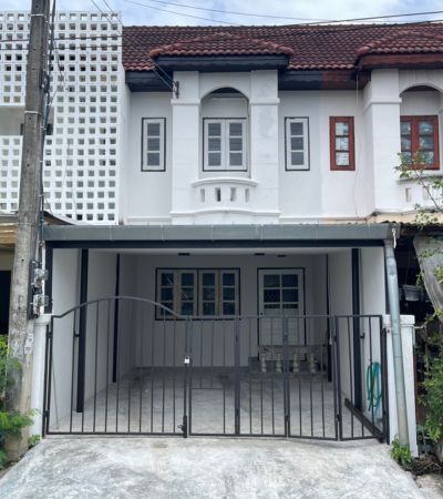 กุลพันธ์วิลล์ 4 ทาวน์โฮมรีโนเวทใหม่ ใกล้ IKEA  ห้างแมคโคร ซื้อปล่อยเช่า กำไรเหลือ ราคาถูกมาก