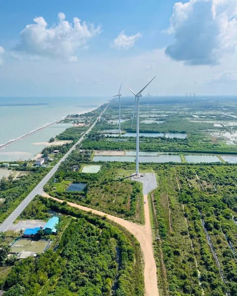  Dawee Cafe & Restaurant บนเนื้อที่กว่า 3.3 ไร่ ใจกลางอำเภอหัวไทร จังหวัดนครศรีธรรมราช! ตั้งอยู่บน ถนนบายพาส นครศรีธรรมราช-สงขลา