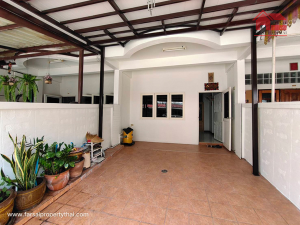 ขายทาวน์เฮ้าส์ 2 ชั้นเนื้อที่ 20 ตารางวา 2ห้องนอน 2ห้องน้ำ แอร์ เฟอร์ครบ บ้านพร้อมเข้าอยู่ ถนน เทพารักษ์ ซอยมังกร ราคาขาย 2 ล้านบาท