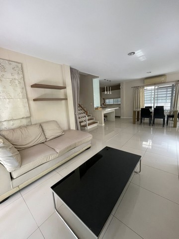 ให้เช่าบ้านเดี่ยว2 ชั้น ย่านหัวหมาก บางกะปิ ใกล้เดอะมอลล์ โครงการ มัณฑนา พระราม9 -ศรีนครินทร์ กรุงเทพกรีฑา7 